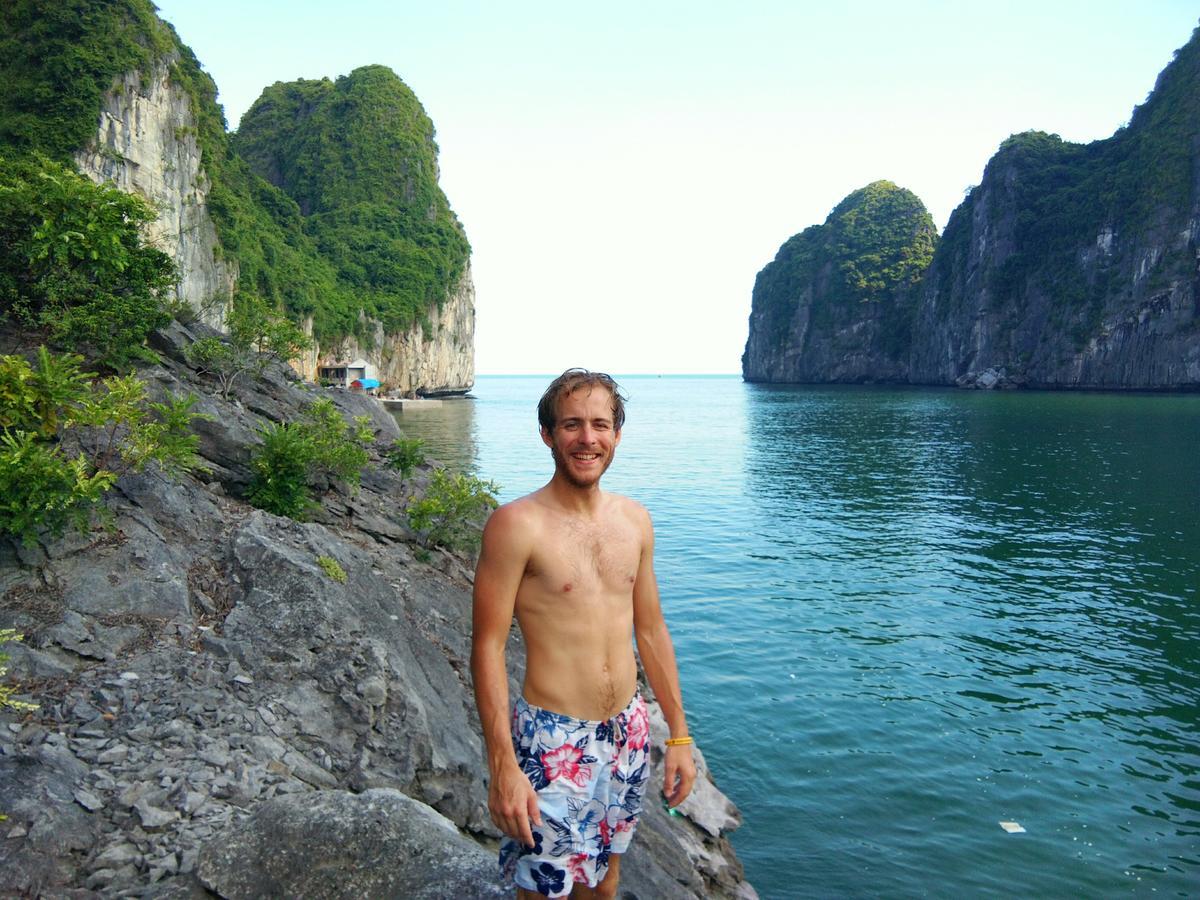 Anh Thuan Hotel 1 Cat Ba Island Dış mekan fotoğraf