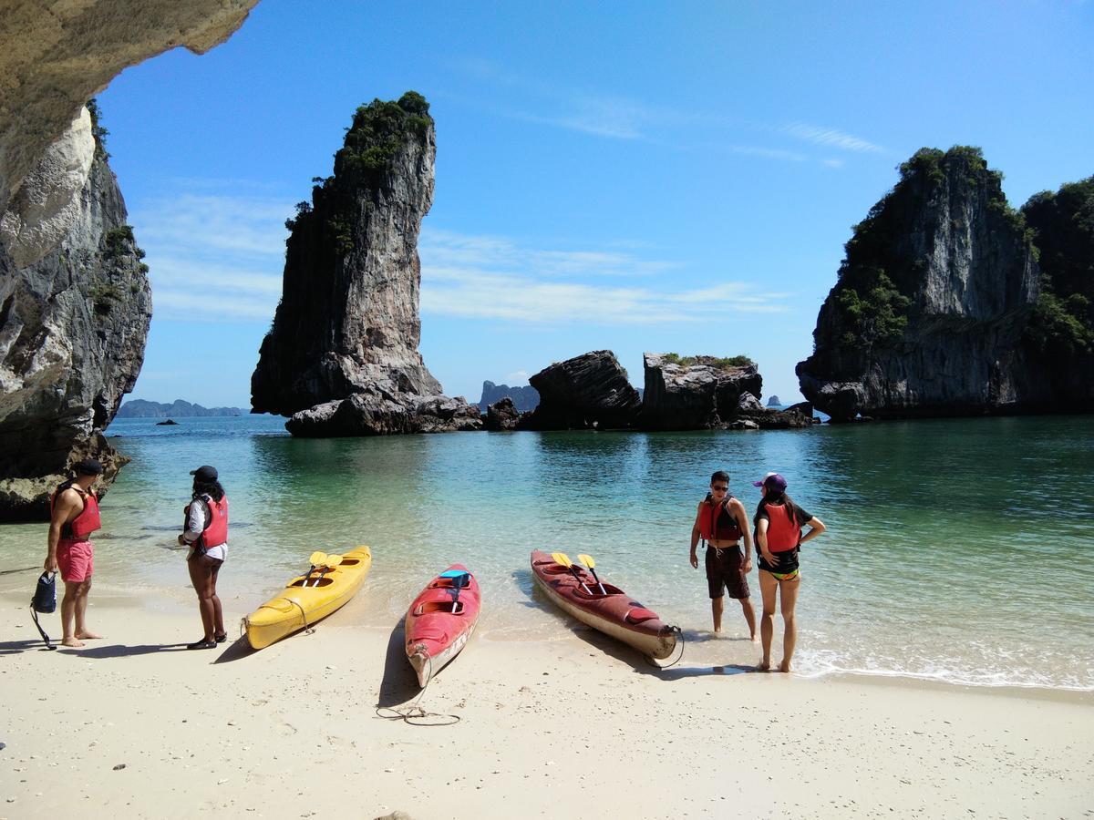 Anh Thuan Hotel 1 Cat Ba Island Dış mekan fotoğraf